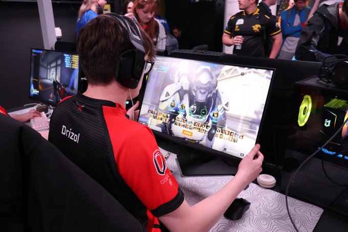 UNO Esports (@unomahaesports) on Twitter photo This weekend, our UNO Black Overwatch team had an amazing opportunity to compete in the <a href="/MizzouEsports/">Mizzou Esports</a> Overwatch Invitational. We had a great time playing and connecting with top collegiate players.
Can't wait to run it back next year and show our growth!
#unoesports #collegiate This weekend, our UNO Black Overwatch team had an amazing opportunity to compete in the <a href="/MizzouEsports/">Mizzou Esports</a> Overwatch Invitational. We had a great time playing and connecting with top collegiate players.
Can't wait to run it back next year and show our growth!
#unoesports #collegiate