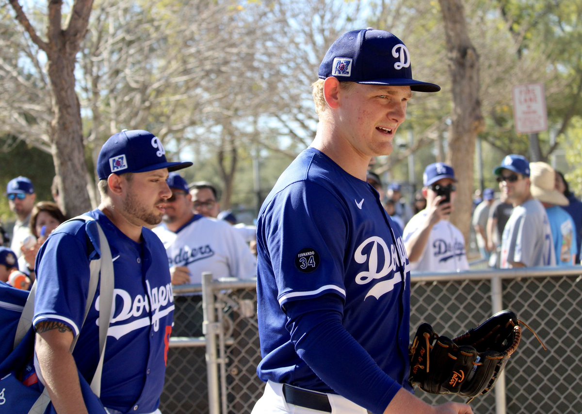 roblespan's tweet image. #DodgersST #CamelBackRanch #SpringTrainging #WSChamps #EmmetSheehan