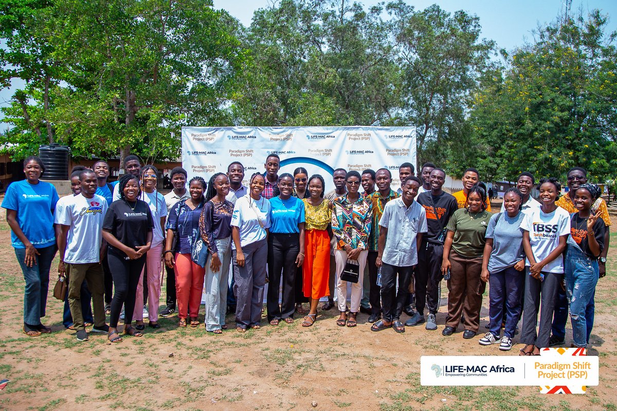 LifeMacAfrica's tweet photo. From our last PSP event at Freetown JHS!  A day of learning, mentorship &amp; inspiration. Grateful for our mentors, students &amp; team! 
#lifemacafrica #ParadigmShiftProject #Mentoring https://t.co/lxeMMbpxrK