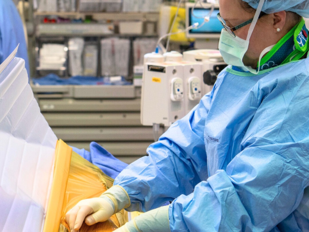 The Aortic Disease Program at University of Utah Health, led by Cali Johnson, MD, EdD &amp; Jason Glotzbach, MD, is transforming aortic aneurysm care with minimally invasive FEVAR &amp; custom endografts. Faster recovery, fewer complications. Read more: bit.ly/3XdB8s7 #uofu