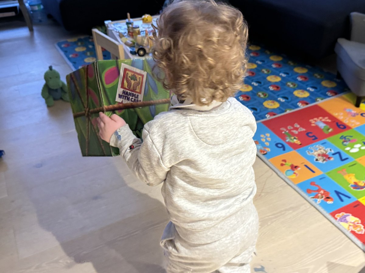 Fredimator's tweet image. Your newest fan might also be your youngest! TY @Cabanimation @Claynosaurz