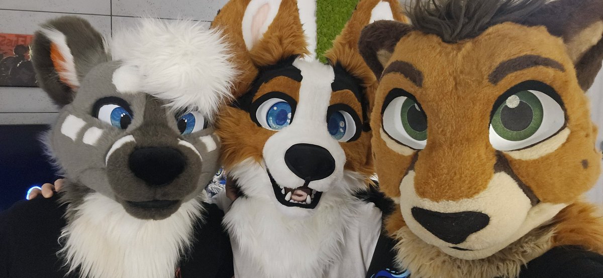 A great vacation end with <a href="/Ryotsuke/">ǝʞпsʇoʎɹ</a>  and <a href="/Libran_Starcat/">Libran</a>. Luv you guys!
Now a road back to Ukraine