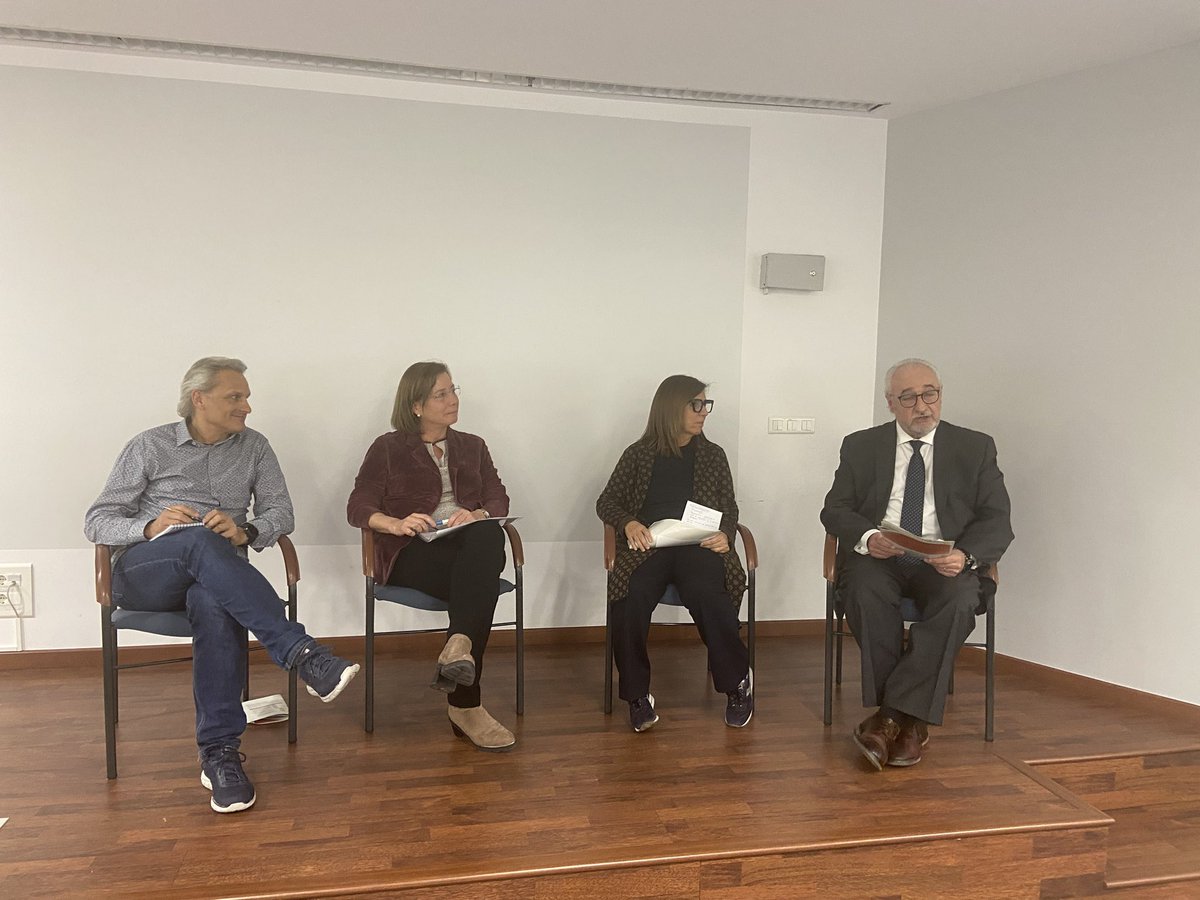 Societat de Gestió Sanitària (@gestiosanitaria) on Twitter photo <a href="/cuni64/">Ramon Cunillera</a> <a href="/AntoniGilabert/">Antoni Gilabert</a> <a href="/crouren/">Cristina Roure</a> “Cuando se hace un análisis de la situación vemos que las intervenciones en política del medicamento se orienta al dinero y no tiene visión en términos de salud”
<a href="/AntoniGilabert/">Antoni Gilabert</a> en el debate de la jornada sobre #GUM <a href="/cuni64/">Ramon Cunillera</a> <a href="/AntoniGilabert/">Antoni Gilabert</a> <a href="/crouren/">Cristina Roure</a> “Cuando se hace un análisis de la situación vemos que las intervenciones en política del medicamento se orienta al dinero y no tiene visión en términos de salud”
<a href="/AntoniGilabert/">Antoni Gilabert</a> en el debate de la jornada sobre #GUM