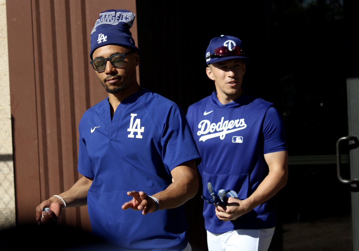 roblespan's tweet image. #DodgersST #CamelBackRanch #SpringTrainging #WSChamps #MookieBetts and #TommyEdman