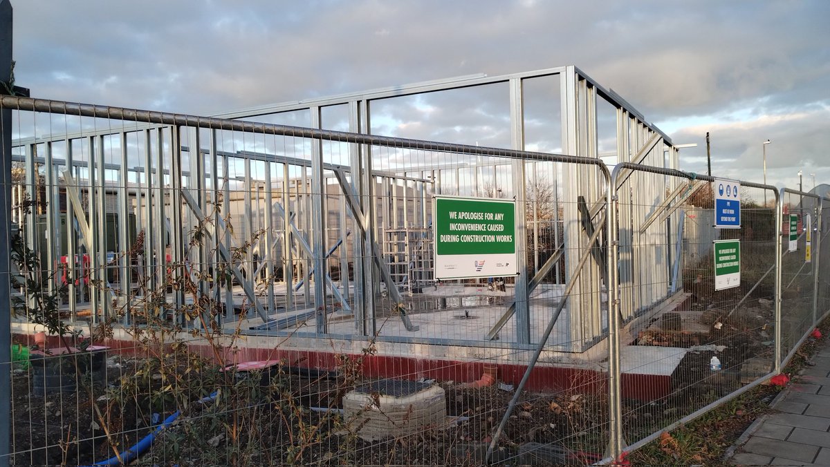 Marketing suite wall construction has commenced at the former Sydenham Gasworks site in Bell Green. Still no sign of formal permission or any conditions of work, despite the fact the workers are digging holes and disturbing the pollution for all to smell. #bellgreen #construction