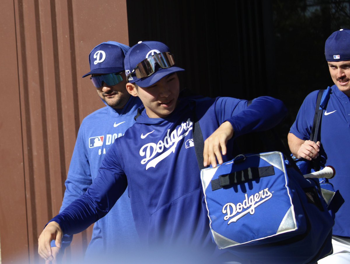 roblespan's tweet image. #DodgersST #CamelBackRanch #SpringTrainging #WSChamps #HyeseongKim