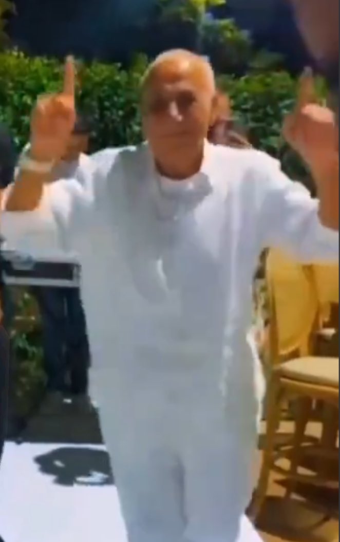 شايب و عايب و خساره فيك كلمه راجل  .
 #لبيب_يدعم_الخوض_فالاعراض