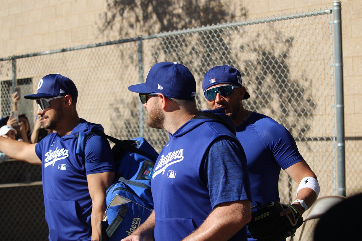 roblespan's tweet image. #DodgersST #CamelBackRanch #SpringTrainging #WSChamps #MichaelConforto #MiguelRojas and #MaxMuncy