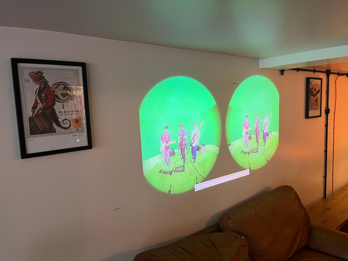 ConnectingCambs's tweet image. We&apos;ve also been broadcasting the show live to another venue over the 5G Open RAN network, to @BrewBoard Pop-Up Taproom &amp;amp; Bottle Shop on Peas Hill nearby to @CambridgeCornEx.

@AWTG_Ltd #Benetel @Gooii_Design @OntixUK @UniOfSurrey @WolframResearch @camcitco @hungryhungree #COREHDD