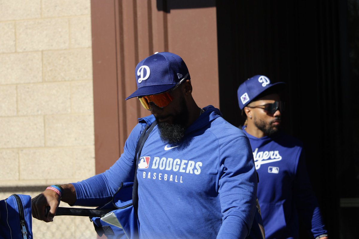 roblespan's tweet image. #DodgersST #CamelBackRanch #SpringTrainging #WSChamps #AndyPages #TeoscarHernandez and #JustinDean