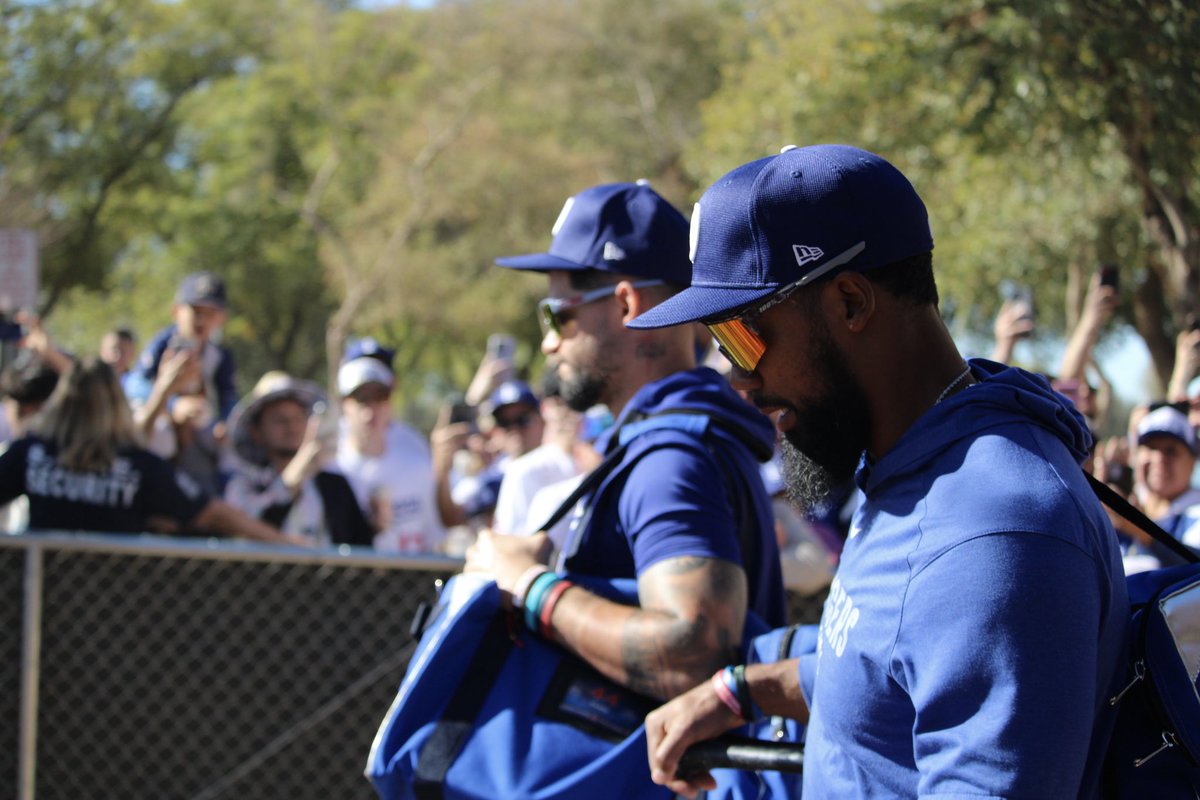 roblespan's tweet image. #DodgersST #CamelBackRanch #SpringTrainging #WSChamps #AndyPages #TeoscarHernandez and #JustinDean