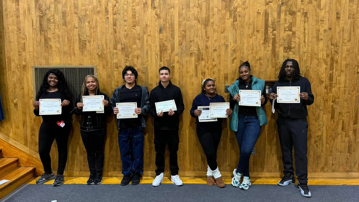 CACharterSchool's tweet photo. 🎓🎉 Congratulations to our Class of 2025 February Graduates! We are beyond proud of all that you’ve accomplished. This is just the beginning, and we can’t wait to see you walk the stage in your cap and gown this June! Keep shining and remember, you are built for what’s possible! https://t.co/m9QKVp6APv