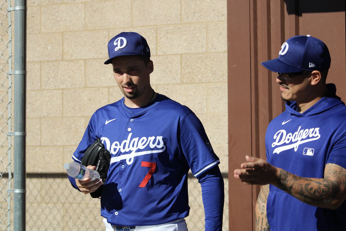 roblespan's tweet image. #DodgersST #CamelBackRanch #SpringTrainging #WSChamps #BlakeSnell and #AnthonyBanda