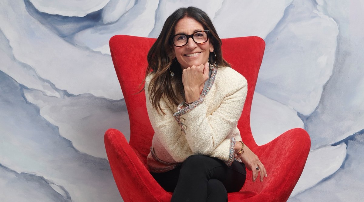 Cosmetics pioneer Bobbi Brown will tell the story of her life and career in a memoir coming this fall. The makeup artist’s STILL BOBBI is slated for publication by Marysue Rucci Books on Sept. 23. <a href="/justbobbibrown/">Bobbi Brown</a> <a href="/MSRBooks/">Marysue Rucci Books</a> <a href="/simonschuster/">Simon & Schuster</a> ow.ly/KmXE50V6hJ8