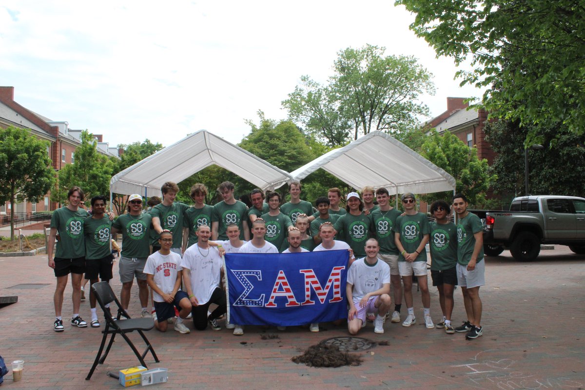 JakeHoyle10's tweet image. Hey @elonmusk. My friends are shaving their heads for childhood cancer research in March. Can you help us reach our donation goal? 

stbaldricks.org/participants/m…