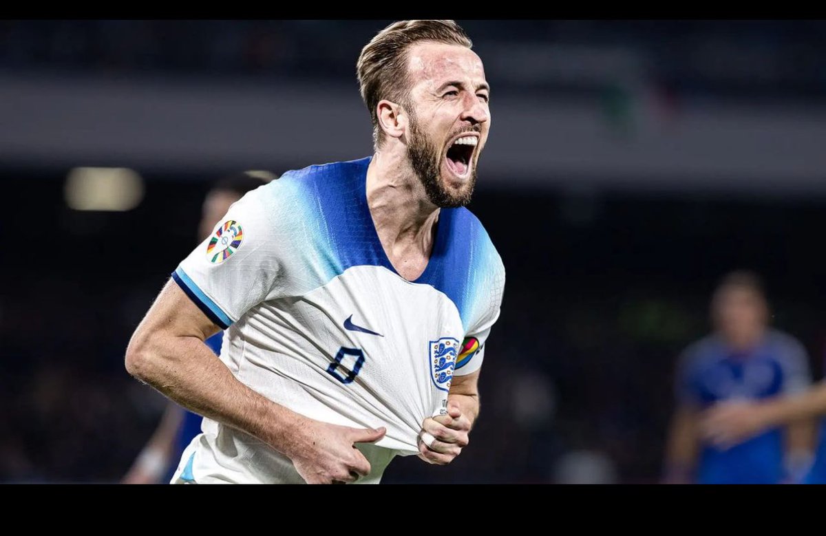 🔴 إذا أصبح تحليل الاستثمار كرة قدم، فإن خبراء الاقتصاد يشبهون هاري كين.

هاري كين لاعب كرة قدم مشهور في فريق كرة القدم الإنجليزي ولم يفز بكأس قط في حياته المهنية.

ينطبق نفس الشيء على خبراء الاقتصاد - فهم يفشلون في كل مرة في معالجة الأزمات ويستعدون دائمًا للأزمة التالية. سجلهم