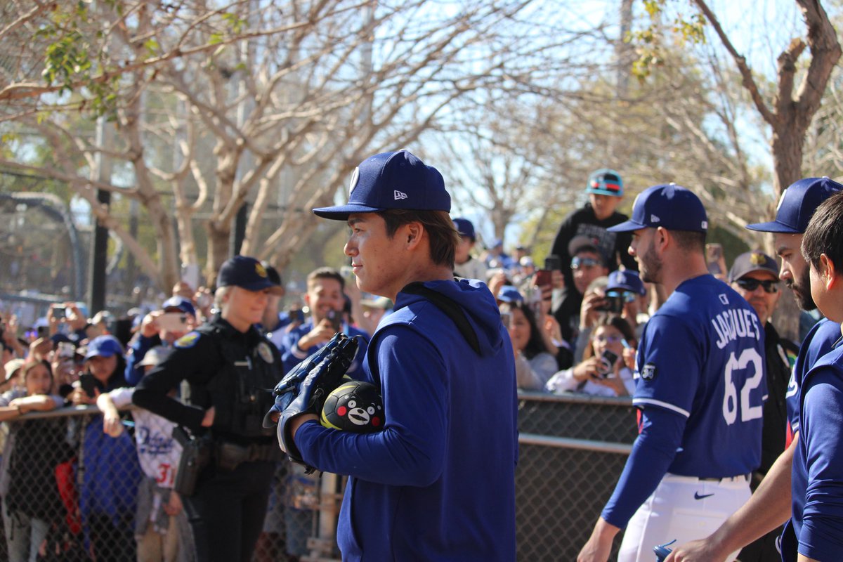 roblespan's tweet image. #DodgersST #CamelBackRanch #SpringTrainging #WSChamps #YoshinobuYamamoto and #TannerScott