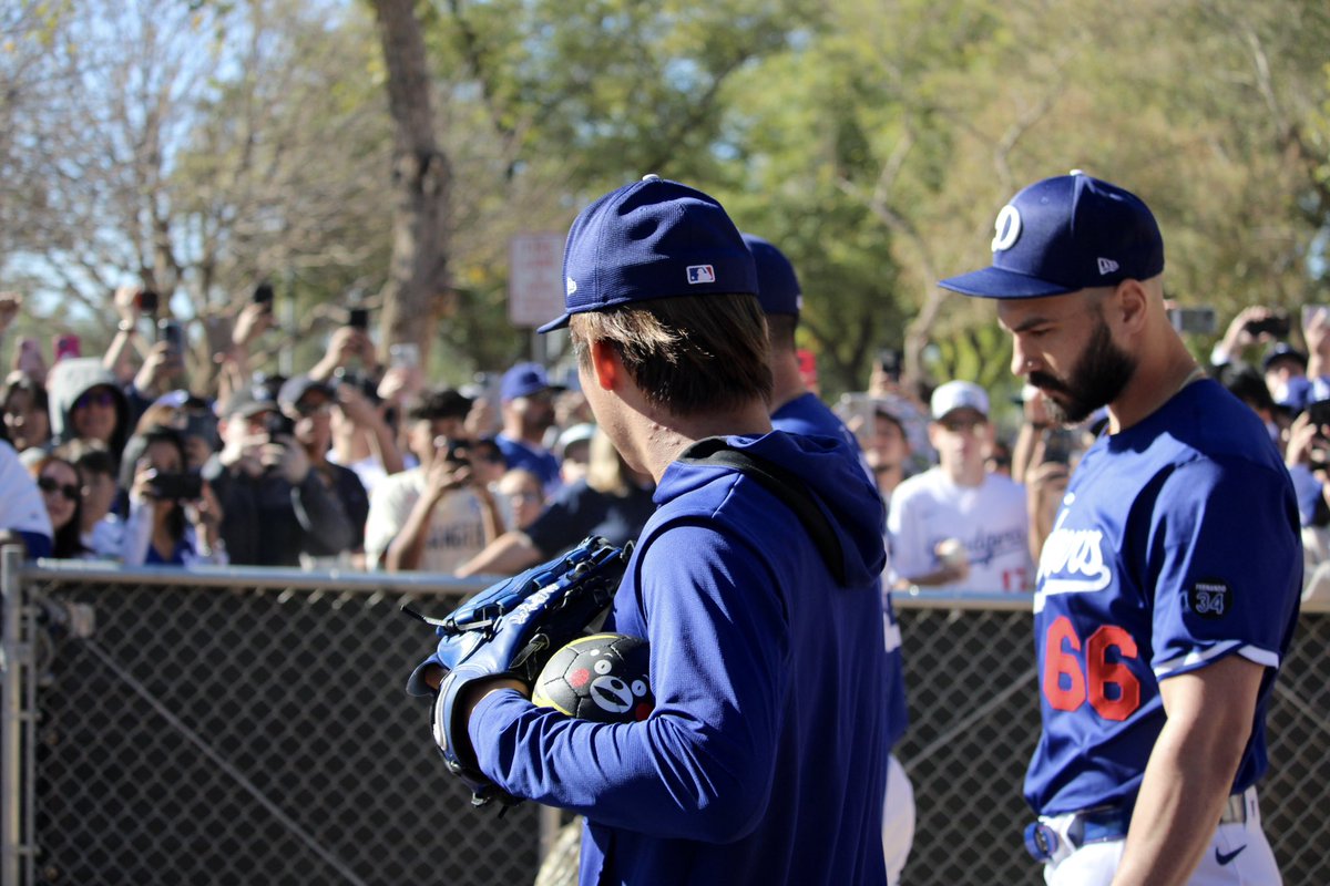 roblespan's tweet image. #DodgersST #CamelBackRanch #SpringTrainging #WSChamps #YoshinobuYamamoto and #TannerScott