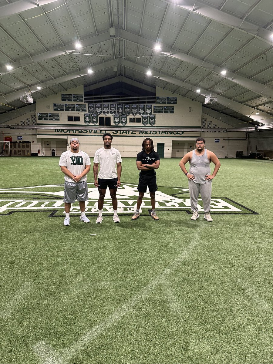 Champions of the Day!!! 🐎

Joseph Arbitello (East Meadow)
Kadofi Abbott (Marlboro)
Zavion Daniels (Malverne)
Ja’Mar Harvey (Webster Thomas)

#TheVille 🐎