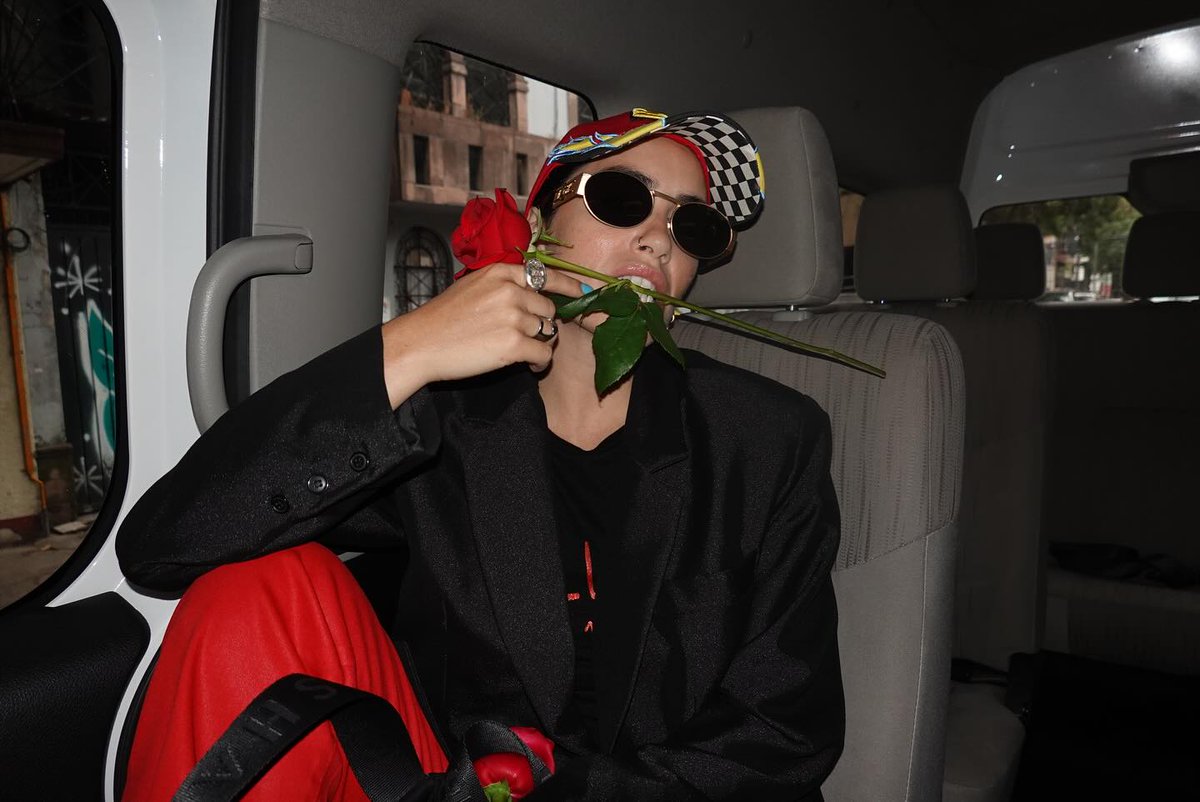 LaliPics01's tweet photo. Lali en México 🇲🇽🌮🌹
.
@lalioficial #LALI #LaliEsposito #LaliInstagram #LALIENVELEZ #LalienMexico #L6 #L33 #LaliPics 💋 https://t.co/maNFYC89Q5
