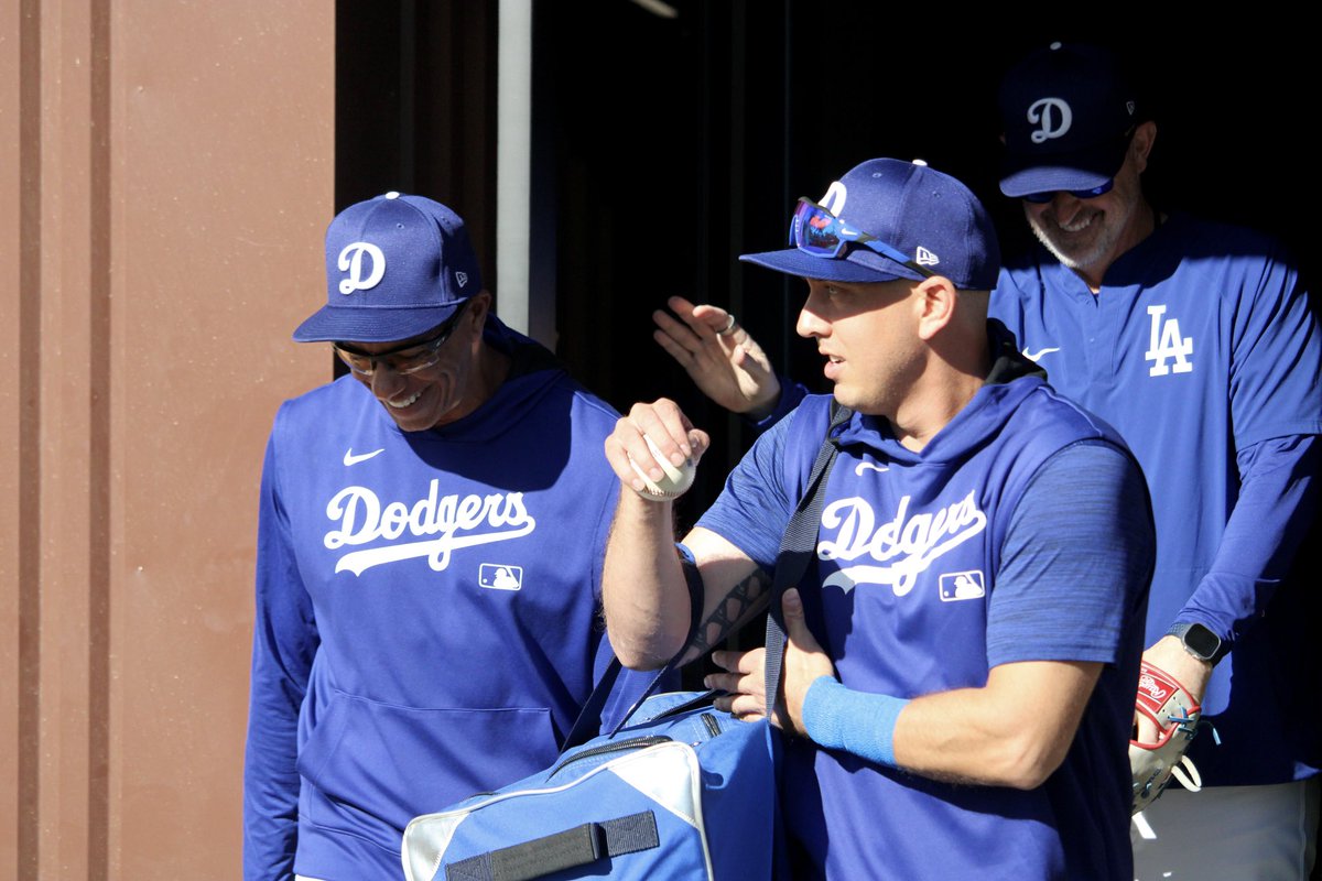 roblespan's tweet image. #DodgersST #CamelBackRanch #SpringTrainging #WSChamps #AustinBarnes