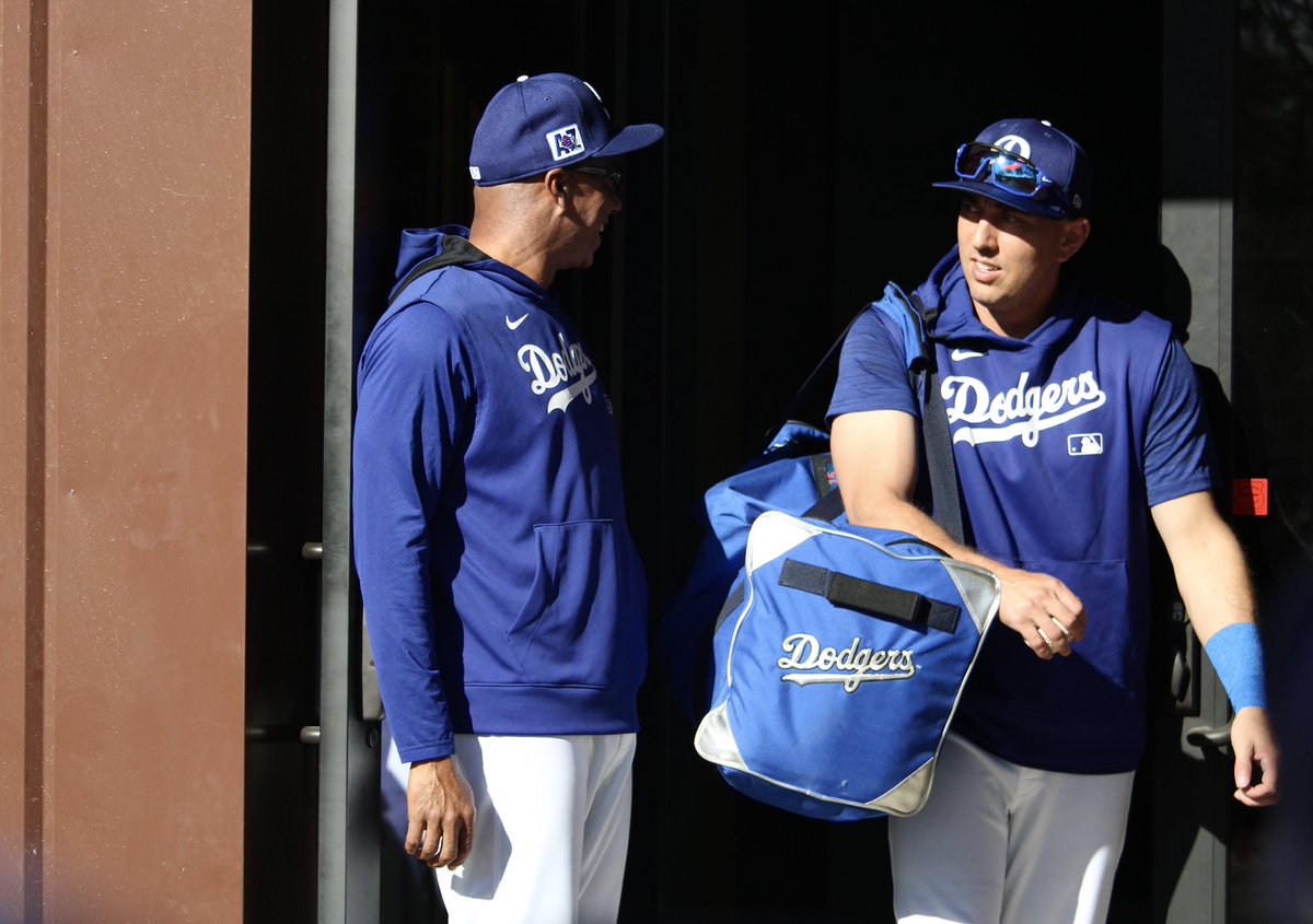 roblespan's tweet image. #DodgersST #CamelBackRanch #SpringTrainging #WSChamps #AustinBarnes
