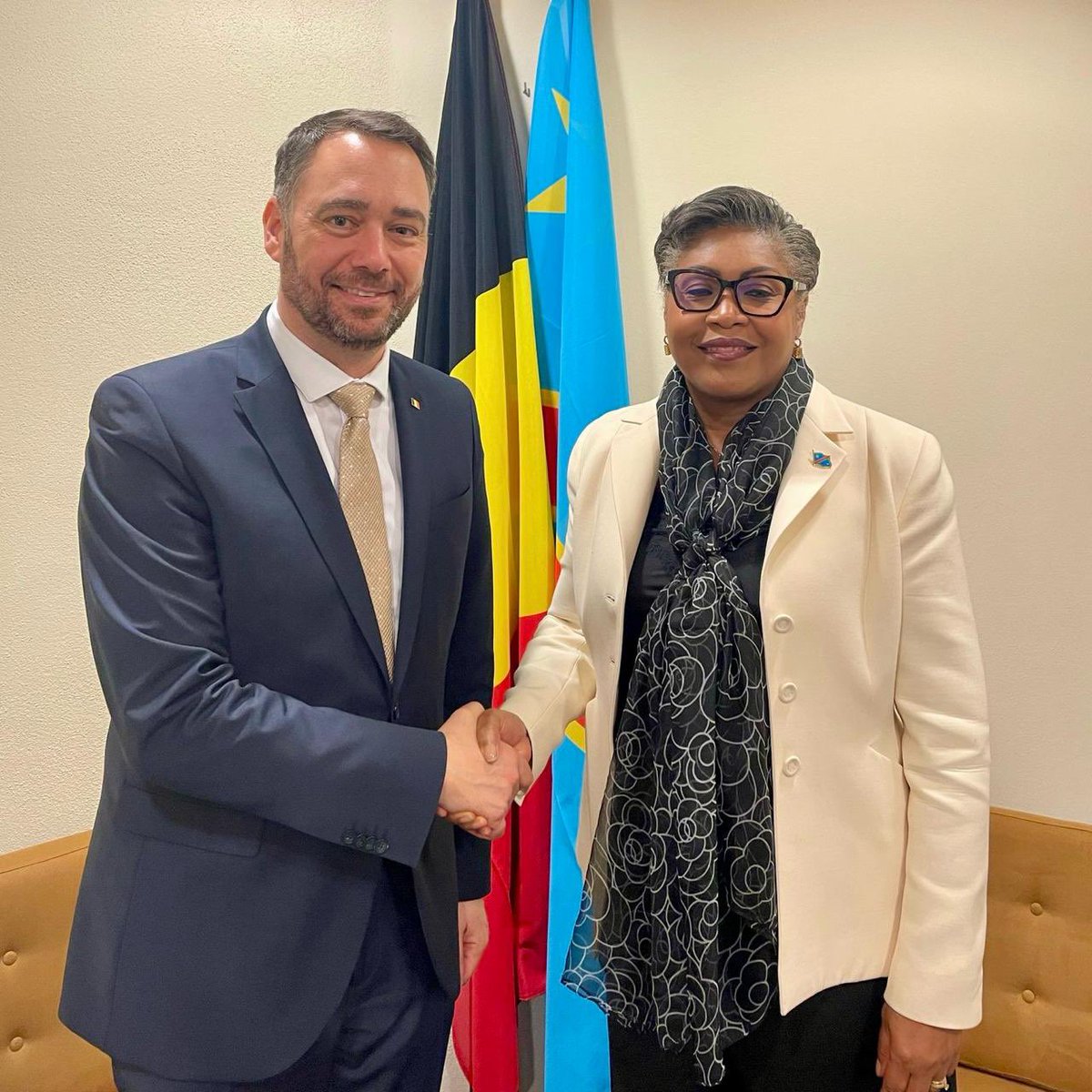 Maxime PREVOT (@prevotmaxime) on Twitter photo 🇨🇩 I had a very good discussion with DRC’s Prime Minister <a href="/SuminwaJudith/">Judith SUMINWA TULUKA</a>. / J'ai eu une très bonne discussion avec la Première ministre de la RDC <a href="/SuminwaJudith/">Judith SUMINWA TULUKA</a>.
We discussed the conflict in the east of the #DRC, and the efforts of Belgium and the EU to bring about a 🇨🇩 I had a very good discussion with DRC’s Prime Minister <a href="/SuminwaJudith/">Judith SUMINWA TULUKA</a>. / J'ai eu une très bonne discussion avec la Première ministre de la RDC <a href="/SuminwaJudith/">Judith SUMINWA TULUKA</a>.
We discussed the conflict in the east of the #DRC, and the efforts of Belgium and the EU to bring about a