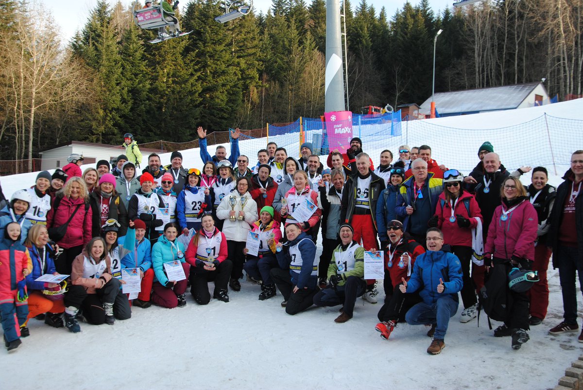 BAStepien's tweet photo. 🥇⛷️ Thrilled to take 1st place in the UJ Rector’s Cup in Alpine Skiing! Even better—our Faculty of Law Team also won 1st place overall! 🏆❄️ Legal minds conquer both slopes &amp; courtrooms! #Skiing #Victory #UJ https://t.co/yjs93L22Ck