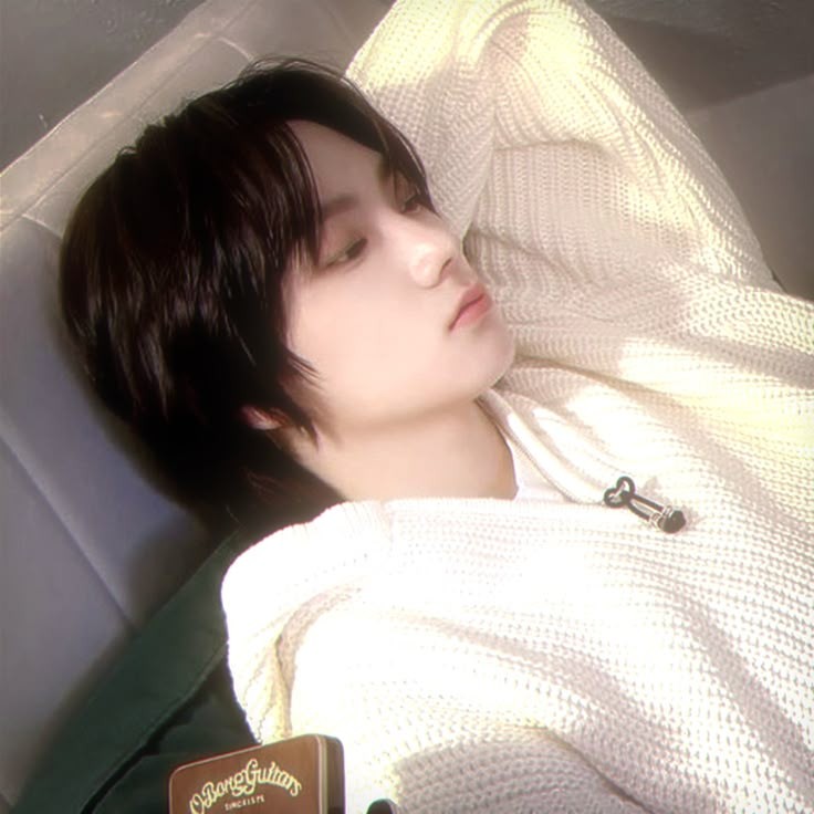 miingou's tweet photo. - #myungnyangz au | Amor en camino

Sngh se hartó de ser el único en dar el 100% en sus relaciones, así que decidió enfocarse en el único amor genuino que recibía en el jardín de infantes.

Jhyun hacía lo posible por ser un buen padre, estaba solo y eso era algo que debía superar https://t.co/TWiVZXiNuL