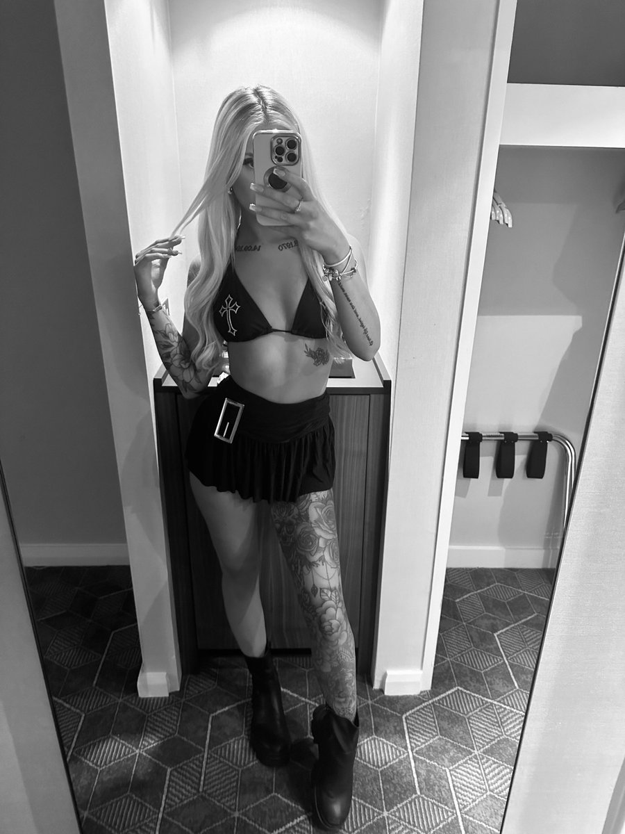 Emma29487537's tweet photo. 👀 insta emmadoneyx 🌶️ https://t.co/nYSuB2sAmD