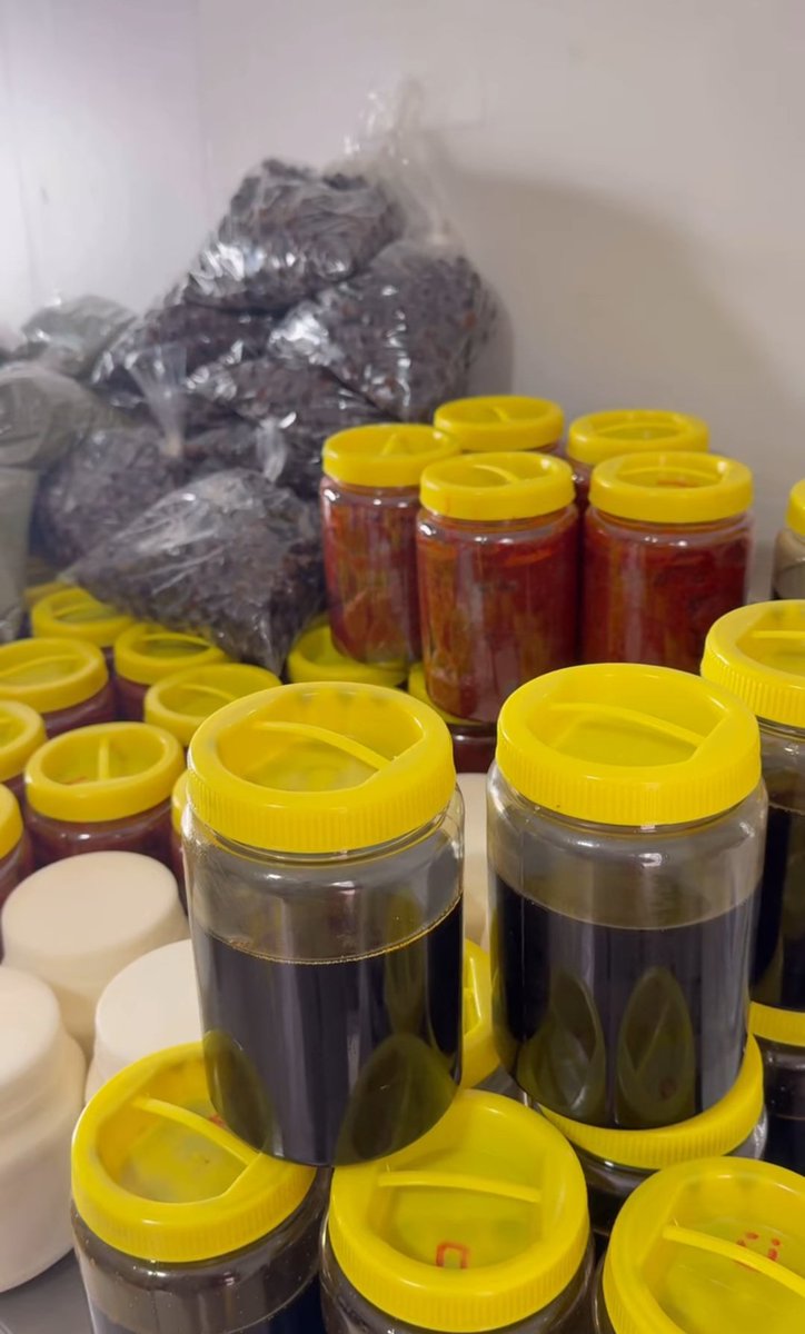 Urunlerimden almak isterseniz dm den yazabilirsiniz 
Manti
Manisa uc yaprak
Maras sucugu
Tursu
Zeytinyagi
Tereyagi
Ve liste için whatsap linkinden yada dm den yazabilirsiniz