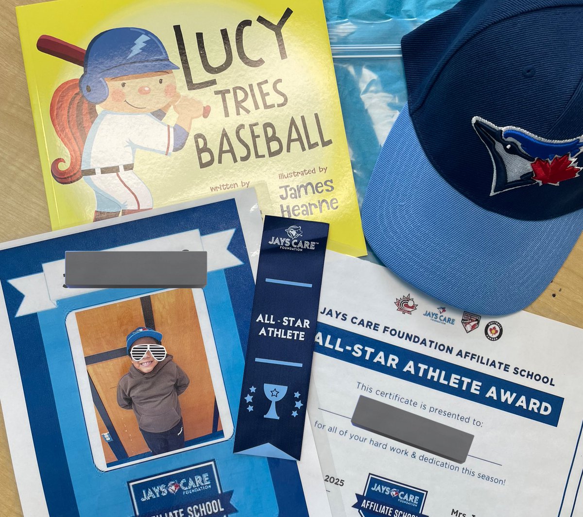 Mrs_A_Isaac's tweet image. Our 8 week #ChallengerBaseball ⚾️🧢program @JaysCare has come to an end! It has been an absolute joy coaching &amp;amp; leading this extra curricular @StAlfred_dpcdsb! Seeing 😊 &amp;amp; witnessing student growth has been amazing! #DifferingAbilities #MissEastSERTS #CatholicTeachers