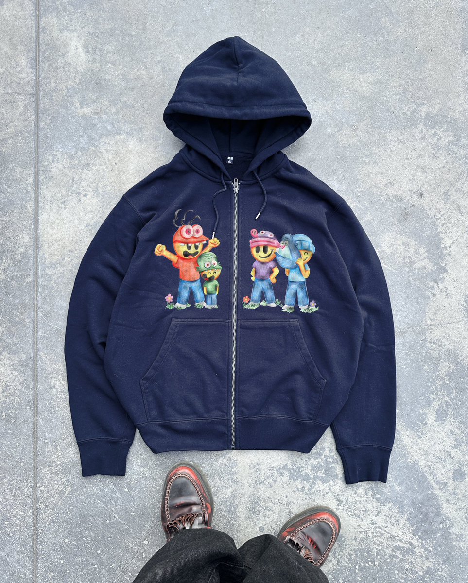 supraaaw3's tweet photo. Wilfried chez les Zinzins 🛸

Denim &amp; sweats fraîchement imprimés par nos mains et + encore 🎁 

Chez nous, à Uniqlo Toulouse le 28/1er uniquement 
10h - 20h. https://t.co/g8cvnytyRN