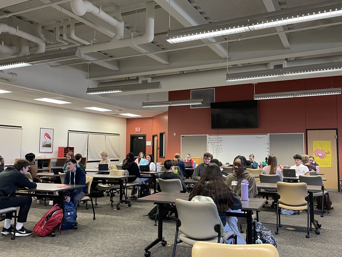 Chris Fossett (@c_fossett) on Twitter photo Round 3 of College and Career Readiness conversations taking place with <a href="/FootMiddle/">Turkey Foot Middle School</a> students and <a href="/DixieHeightsHS/">Dixie Heights High School</a> mentors! Great discussions! Round 3 of College and Career Readiness conversations taking place with <a href="/FootMiddle/">Turkey Foot Middle School</a> students and <a href="/DixieHeightsHS/">Dixie Heights High School</a> mentors! Great discussions!