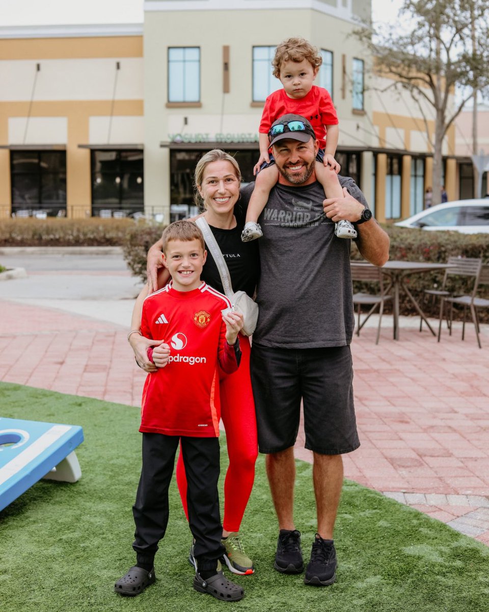 LakesideVLG's tweet photo. Make family time extra special at Lakeside Village! ✨ Enjoy a delicious meal, challenge each other to a game of cornhole, shop your favorite stores, grab a sweet treat, or catch a movie together. However you spend it, make it a day to remember! 👨‍👩‍👧‍👦💙 https://t.co/jdyh24MtDH