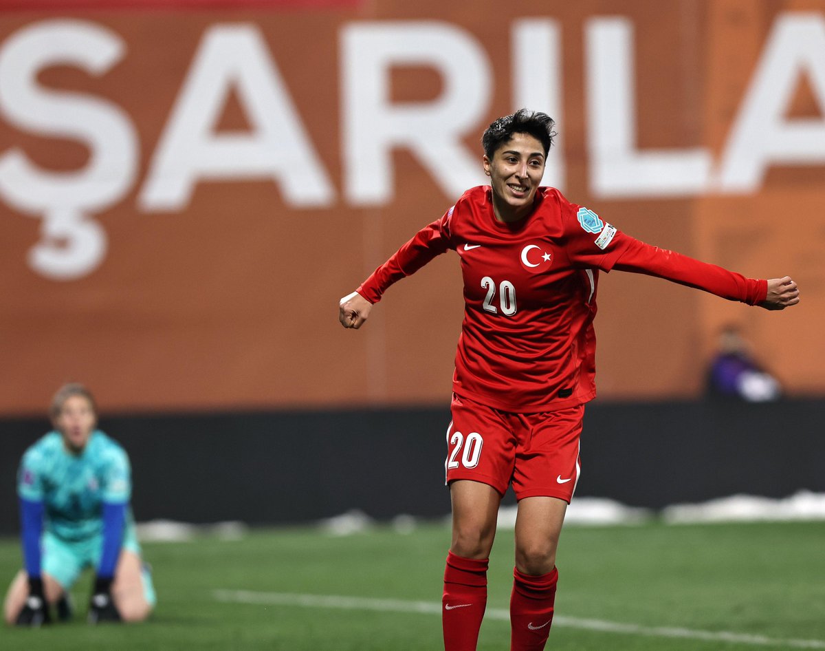 𝓔𝓵𝓲𝓯 𝓚𝓮𝓼𝓴𝓲𝓷… 🇹🇷