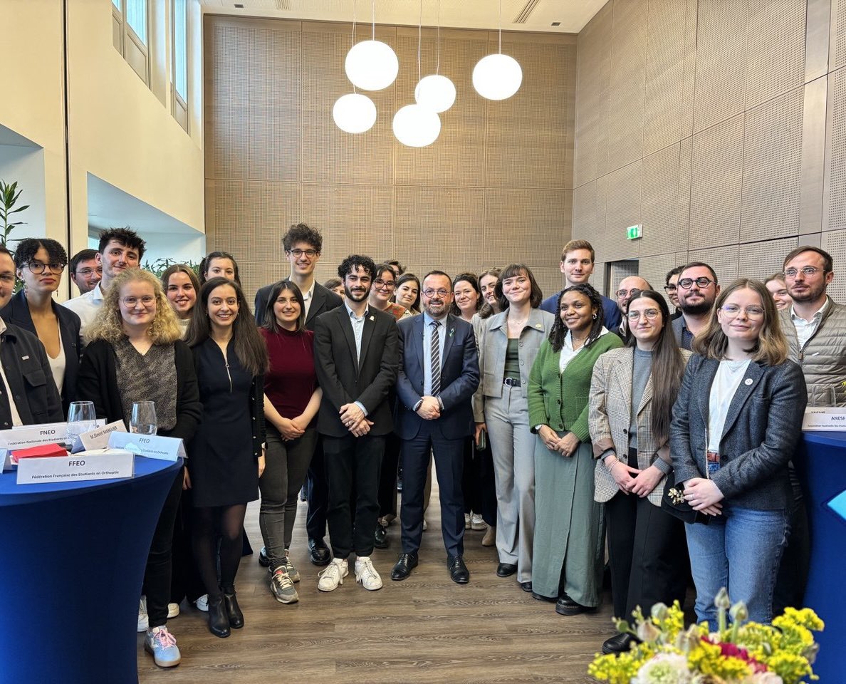 Un échange sans filtre, une méthode inédite, une génération d’étudiants en santé qui veut peser dans les décisions !

Rassembler, écouter, confronter les idées, faire émerger des solutions concrètes. Voilà l’esprit de la rencontre que j’ai organisée aujourd’hui avec l’ensemble