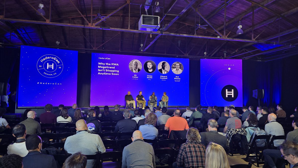 DStegx's tweet photo. @StegXFinance  in Denver #hederacon by @hedera https://t.co/Oi7kbynq04