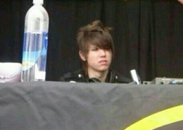 whys he always so unimpressed