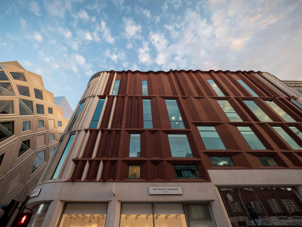 💡Did you know? We are the ONLY brick manufacturer to have had their bricks independently tested for freeze-thaw performance within a textured façade, using bricks up to a 50mm projection!

The test was based on prEN772-22 and no damage was found on any of the bricks tested. ❄️🧱