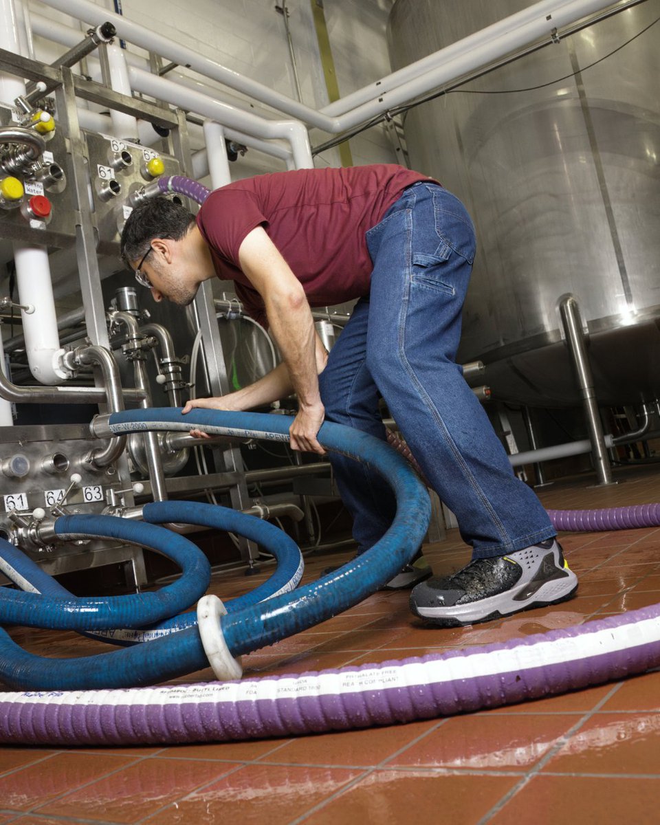 shoesforcrews's tweet image. Protection from every direction. The ultra-comfortable ACE® ARROW™ waterproof work boot. Look good. Feel good. Stay safe. ow.ly/40hf50V2mJg

#workboots #slipresistant #shoesforcrews #nanocompositetoe #comfortable