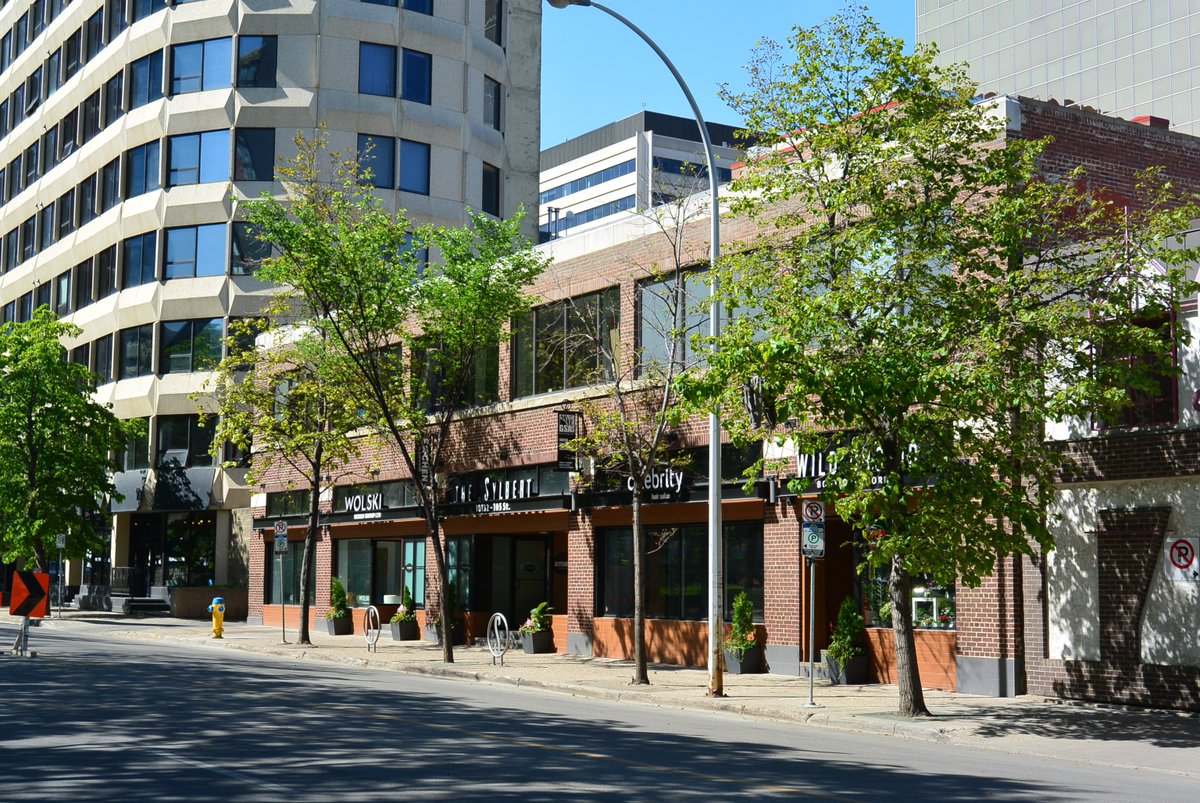 CityofEdmonton's tweet image. Make sure your business has curb appeal!

The City’s Storefront Improvement Program is a matching grant to help support reno projects that make your business beautiful, functional and accessible.

Visit edmonton.ca/StorefrontImpr…
for info

#YegBiz #SIPyeg