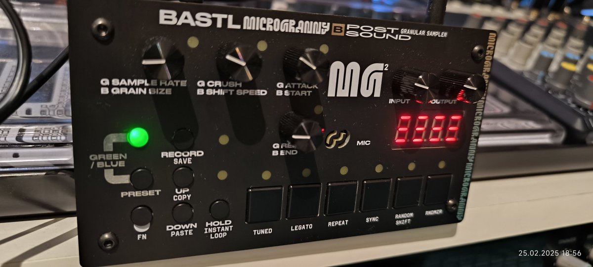 Sebastian Bielefeld (@twin2ksebastian) on Twitter photo After a long time over overthinking i finally bought it at #schneidersladen today: the <a href="/bastlinstrument/">Bastl Instruments</a> #microgranny two. A #monophonic #granularsampler.
#newgear #bastl #microgranny #granular #sampler #sampling After a long time over overthinking i finally bought it at #schneidersladen today: the <a href="/bastlinstrument/">Bastl Instruments</a> #microgranny two. A #monophonic #granularsampler.
#newgear #bastl #microgranny #granular #sampler #sampling