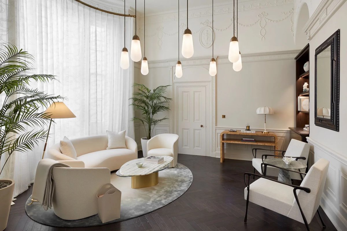 RuleProperties's tweet image. traveltuesday ✨

11 🛌 | 10 full 🛁 | 20,987 Sq Ft. | $82,060,346

Portland Place
London, England, W1B United Kingdom

Listed by: James Gubbins @ United Kingdom Sotheby's International Realty

ow.ly/q6y350V64n5 for the full property tour!

#RuleProperties