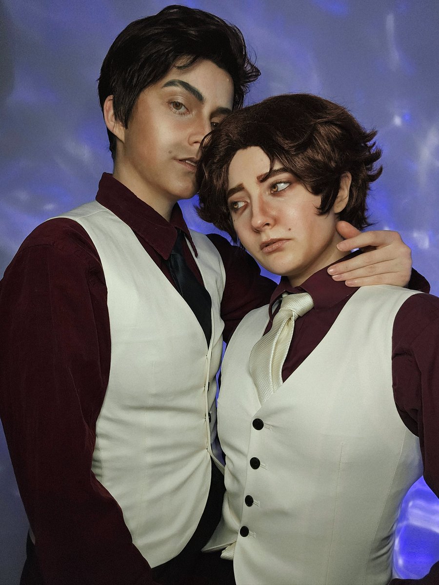 smolchou's tweet photo. ⚙️🌌 in any life
if I could hold you for a minute
darling, I would do it again. 🌌⚙️

my shaylass! i love them so much &amp; wanna show off my beautiful husband hello?? 🫶 crawling back into my jayvik ff sized hole rn- hope u enjoy our cosplays♡ 
#jaycetalis #jayvik #viktor #arcane https://t.co/YtMHeshUM1