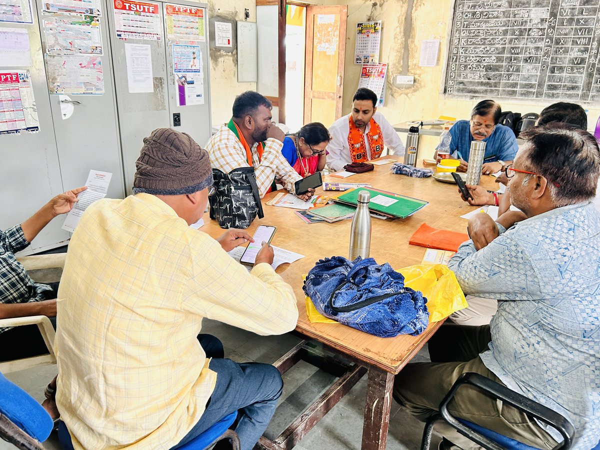 dmostvalued's tweet photo. In view of the upcoming MLC elections for Medak-Nizambad-Adilabad- Karimnagar Teacher’s and Graduate’s Constituencies, today campaigned for BJP candidate Malka Komaraiah garu by visiting ZPHS schools located in Dumpalapally, Peddagundavelli, Chellapur & private schools of #Dubbak https://t.co/xvoU0pulN2
