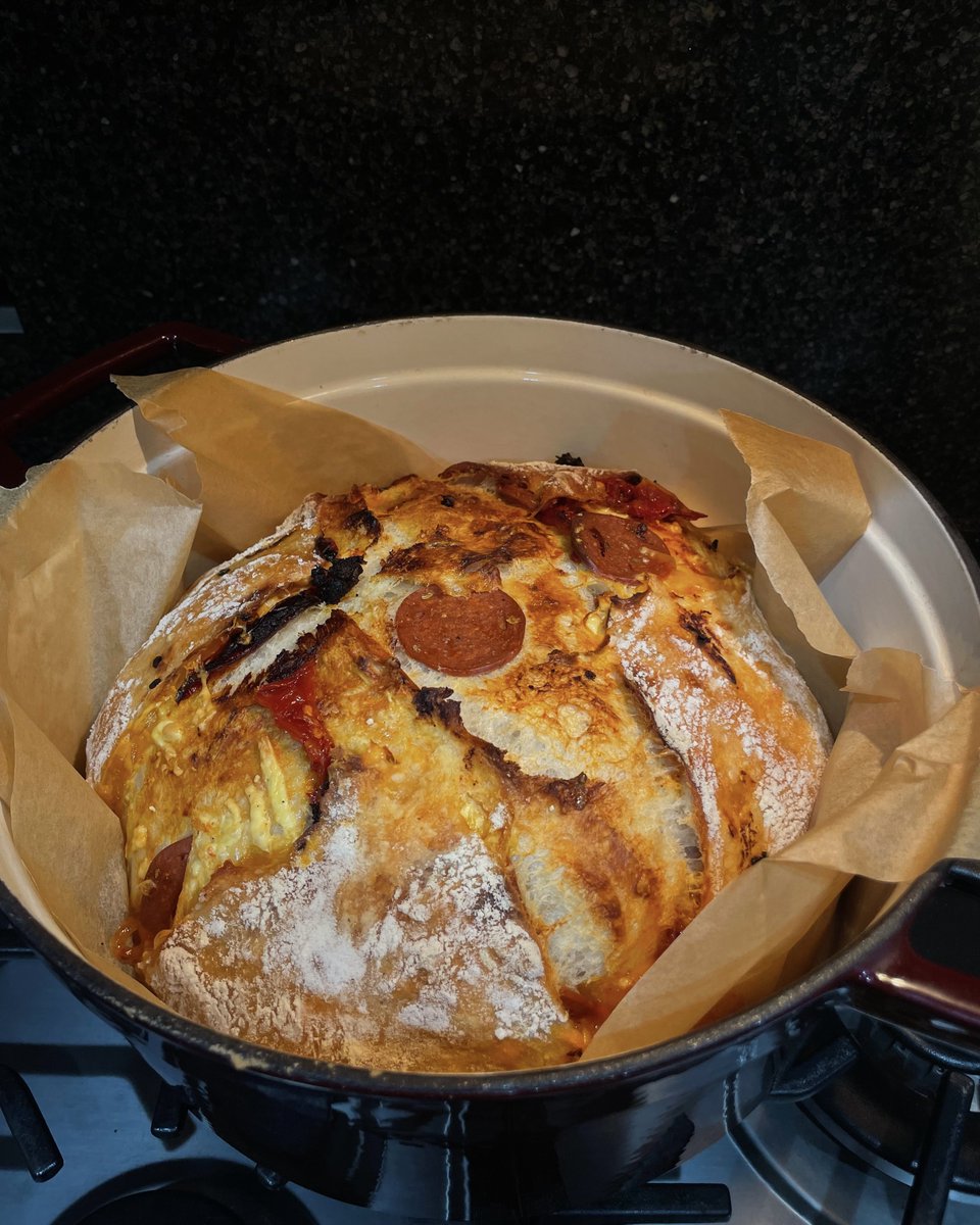 PrincessMichyyy's tweet photo. homemade (vegan) pizza bread loaf 🥰🍕🍞 https://t.co/8np8i9hoIK