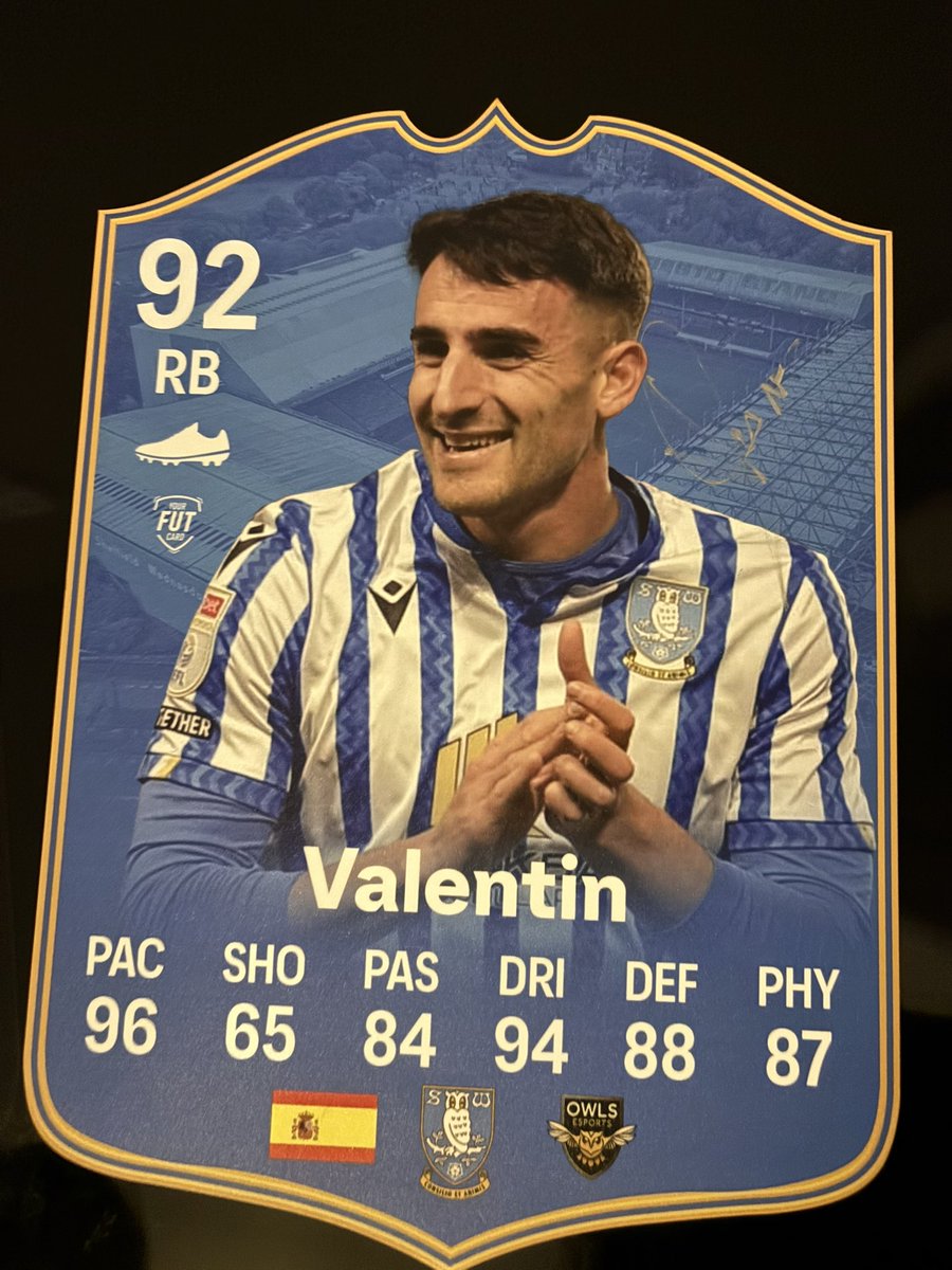⚽️💙🤍 He’s over the moon to have won this signed <a href="/Polvalentin_2/">Pol Valentin</a> card. One happy lad now he’s been and picked it up and even more so he went and had a cheeky game of FIFA in the <a href="/OWLSEsportsX/">OWLS ESPORTS🦉🎮</a>  room 💙🤍⚽️ #swfc