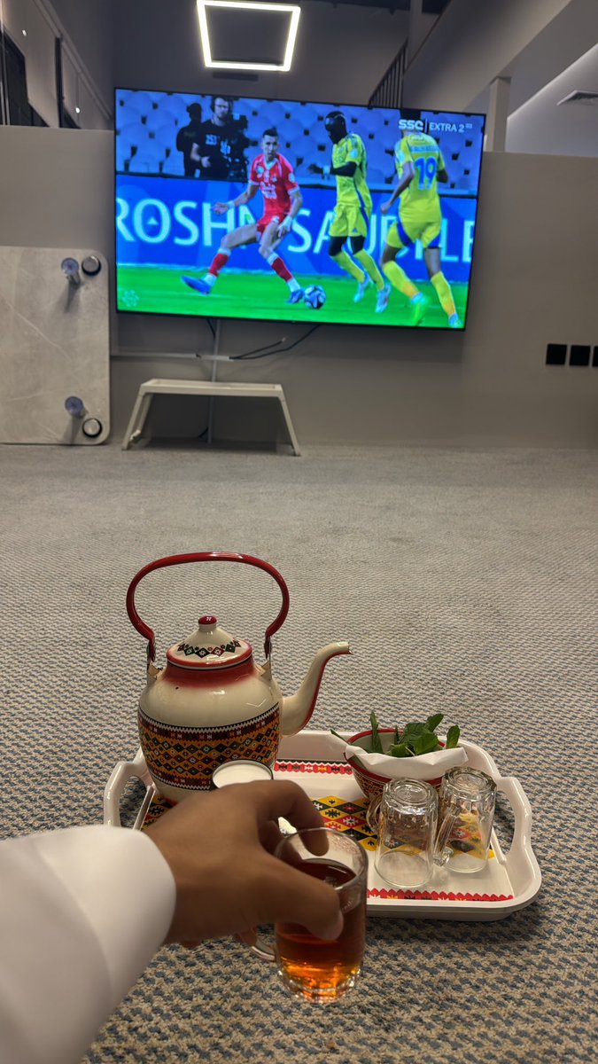 يجوز الغلا لبيالة الشاهي المضبوط 
مثل م يجوز الحب بين المحبين ..