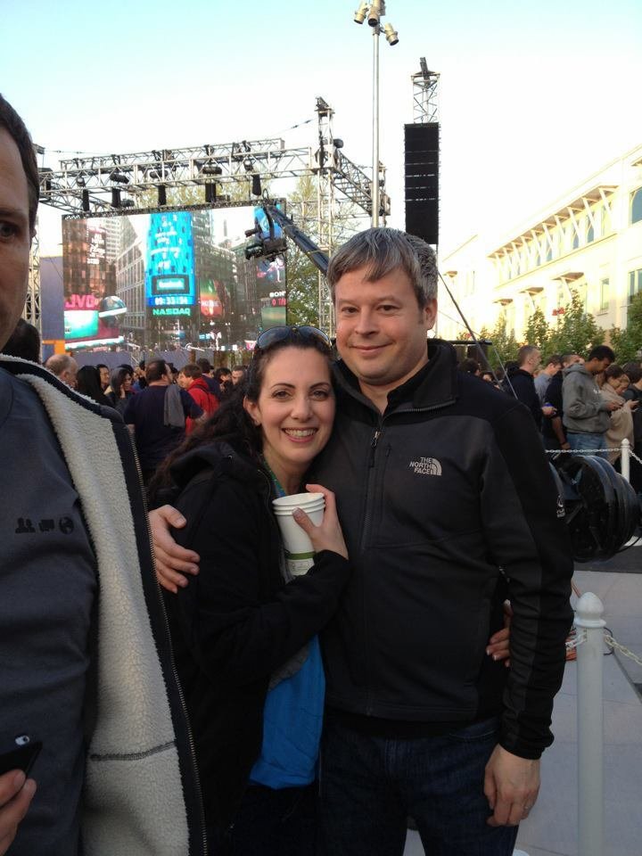 I was HR VP at <a href="/Meta/">Meta</a> for 15 years.

(This is me on IPO day in 2012!)

Now I help founders scale their companies and people at @electriccapital

These are my 10 biggest lessons from my career that I wish every founder could hear 🧵: